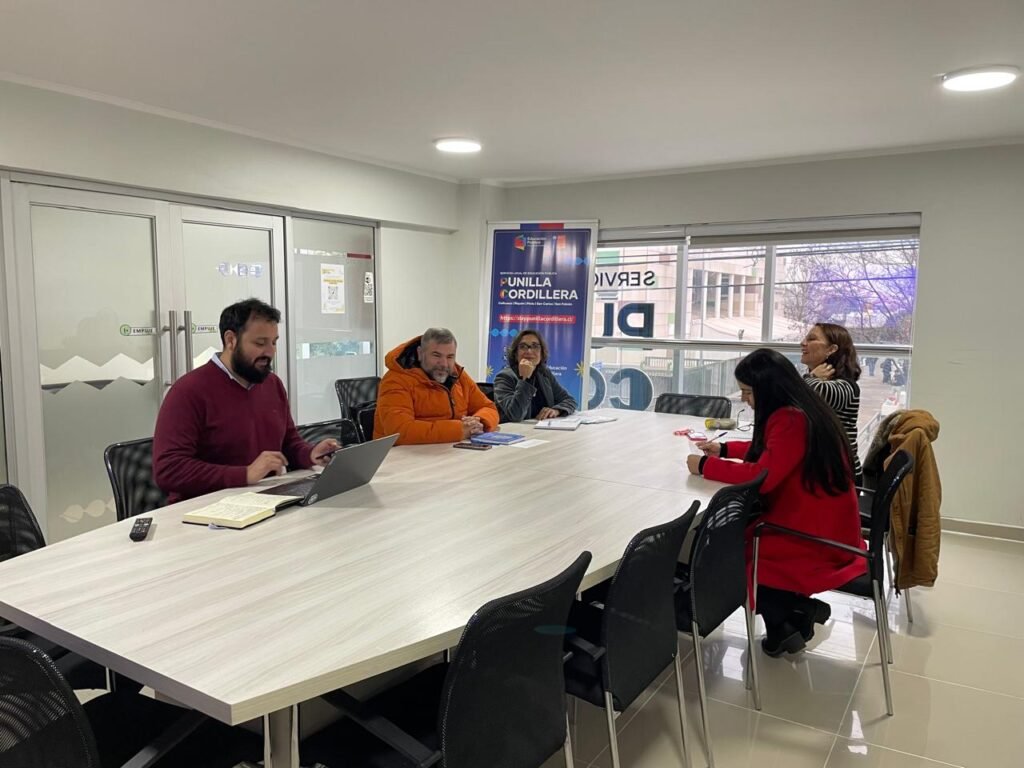 FENADEP-Chile sostiene reunión clave mensual con SLEP Punilla Cordillera.