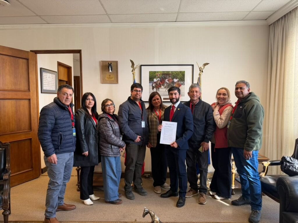 Directorio Nacional de FENADEP Chile realiza intensa jornada de gestión gremial en movilización por la Educación Pública en Valparaíso.